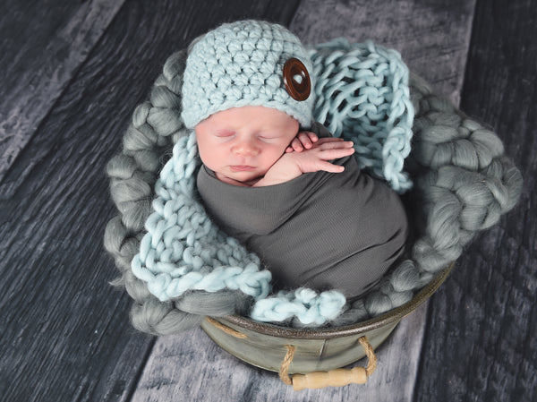 Gray newborn photo prop chunky bump blanket