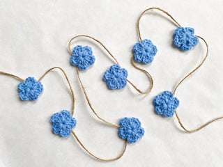 Blue Spring & Easter flower farmhouse garland