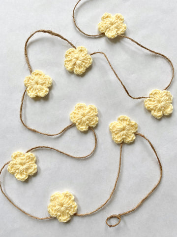 Buttercup Spring & Easter flower farmhouse garland by Two Seaside Babes