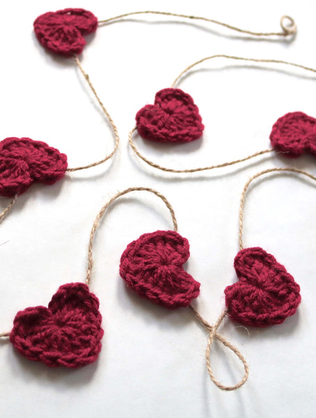 Red wine Valentine's Day heart farmhouse garland by Two Seaside Babes