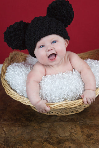 0 to 3 Month Black Pom Pom Hat