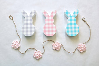 Pale pink Spring & Easter flower farmhouse garland