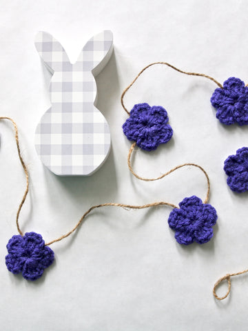 Purple Spring & Easter flower farmhouse garland by Two Seaside Babes
