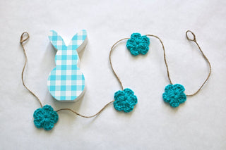 Turquoise blue Spring & Easter flower farmhouse garland